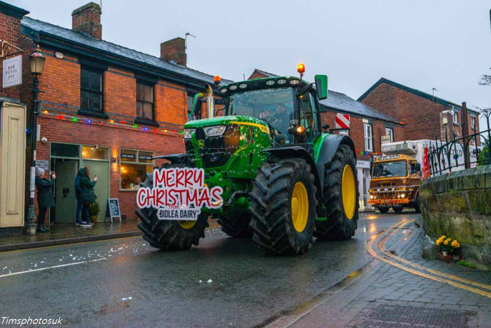 Mia's Festive Run 2024 (Credit: Timsphotosuk)