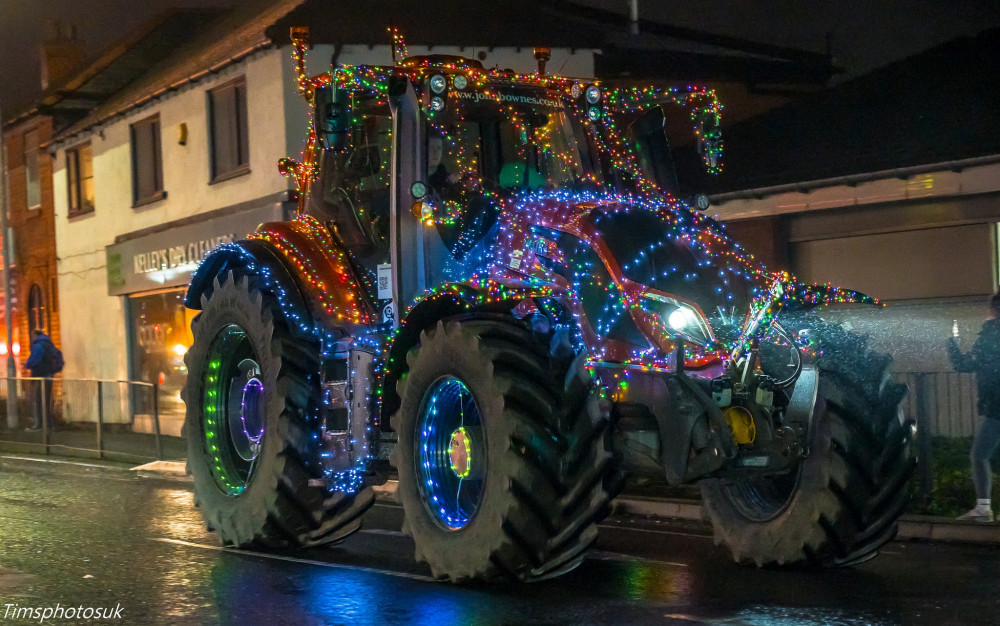 Mia's Festive Run 2024 (Credit: Timsphotosuk)