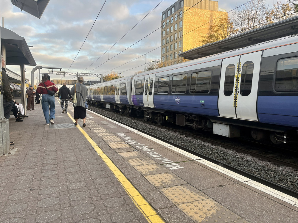 The train stopped after the passenger was trapped for 17 metres (credit: Cesar Medina).