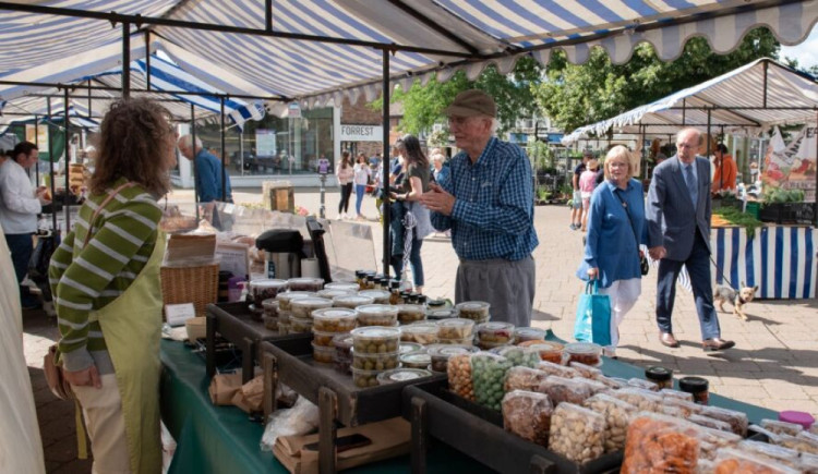 Markets are returning this weekend! (image via CJ's Events Warwickshire)