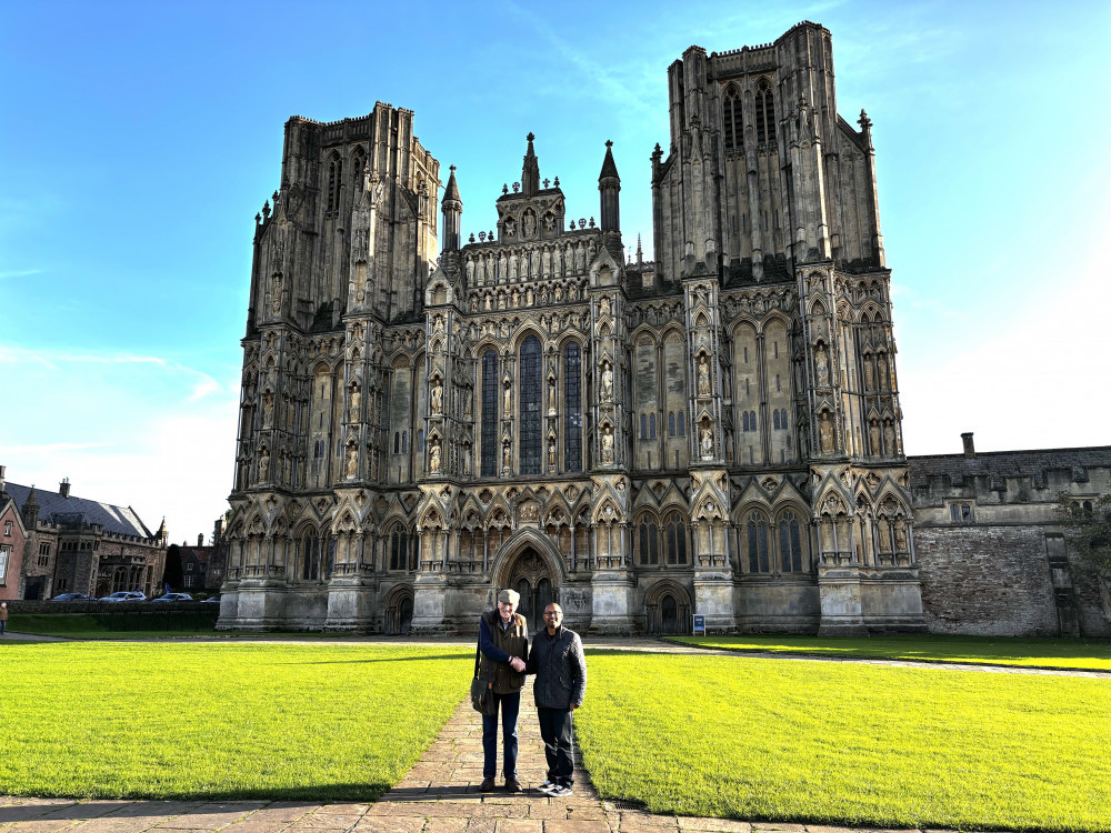 Ross Young, left, thanks Louis Agabani from Wells Chamber of Commerce for their sponsorship of January 11’s SOUP! in the Cathedral  (Photo: Philip Welch)