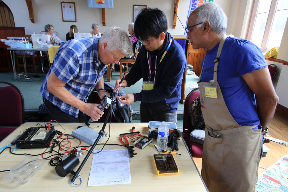 Markets are returning this weekend! (image via Kenilworth Repair Cafe)