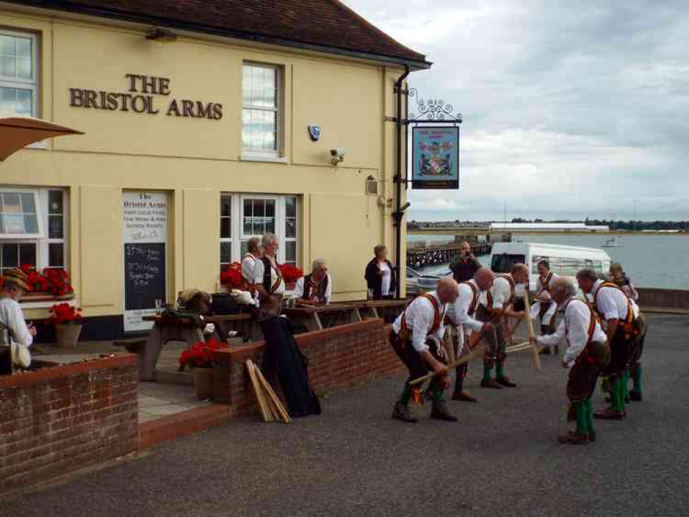 Bristol Arms, Shotley Gate