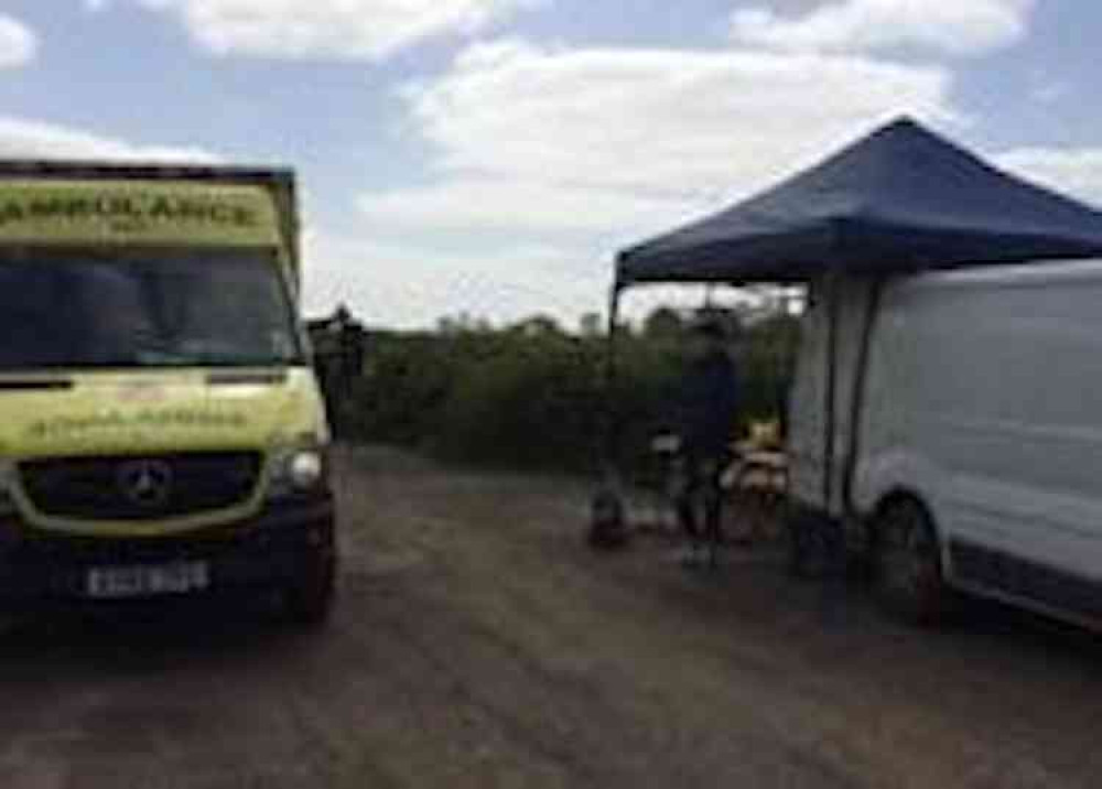 Ambulance crew enjoyed donated pizzas - Picture: Dolly's Pizza