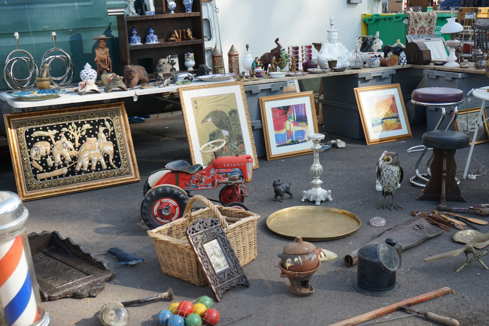 Antiques & Collectors Fair Antiques & Collectors Fair