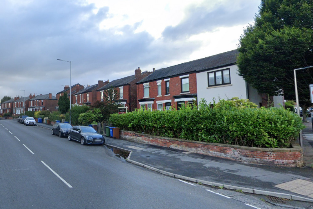 A total of 571 properties in Stockport - around Edgeley and Cheadle Heath - were affected by a power cut on Tuesday evening (Image 