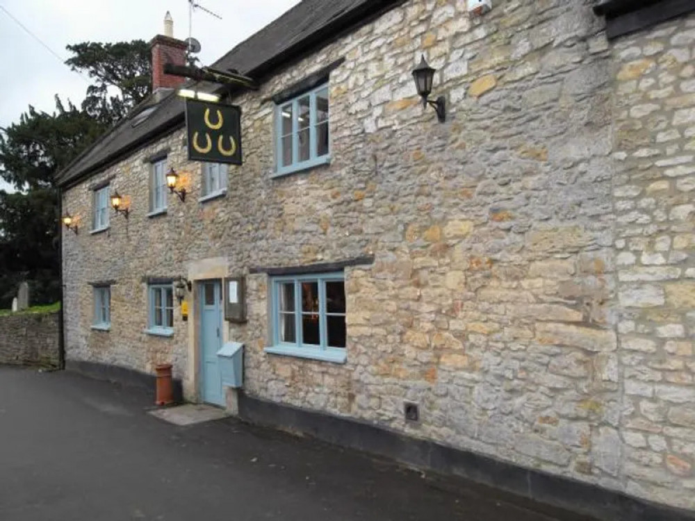 The Three Horseshoes in Batcombe ranks 7th in UK gastropubs, praised for its quality food using local produce, under chef Margot Henderson.