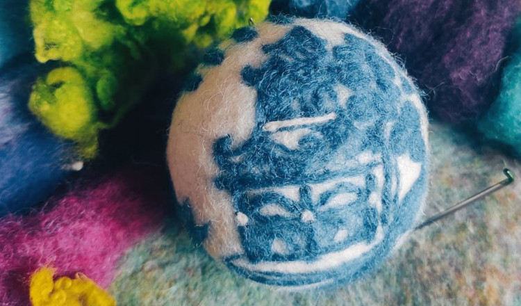 NEEDLE FELTING WORKSHOP – Inspired by Burleigh Blue & White Patterns