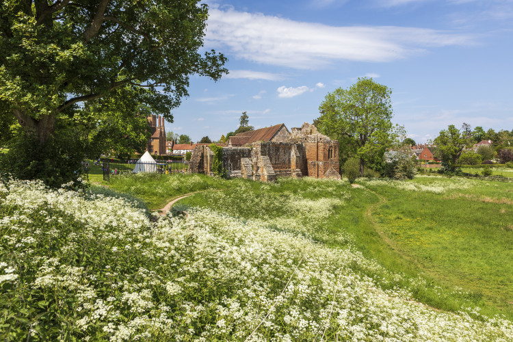 There's lots on in Kenilworth this weekend! (image via English Heritage)
