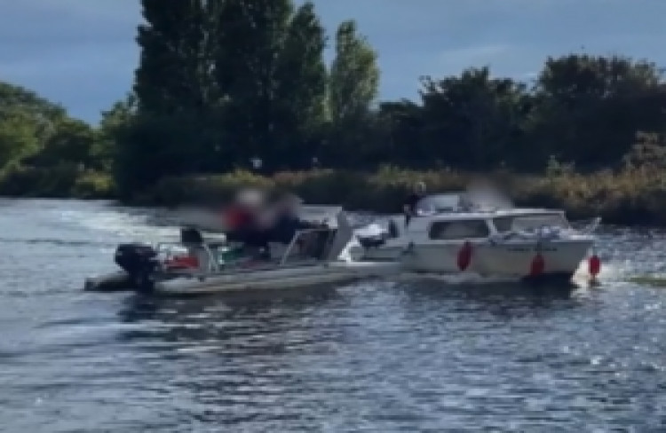 Boat-owner fined for "disgraceful" behaviour during Kingston regatta (Credit: Environment Agency)