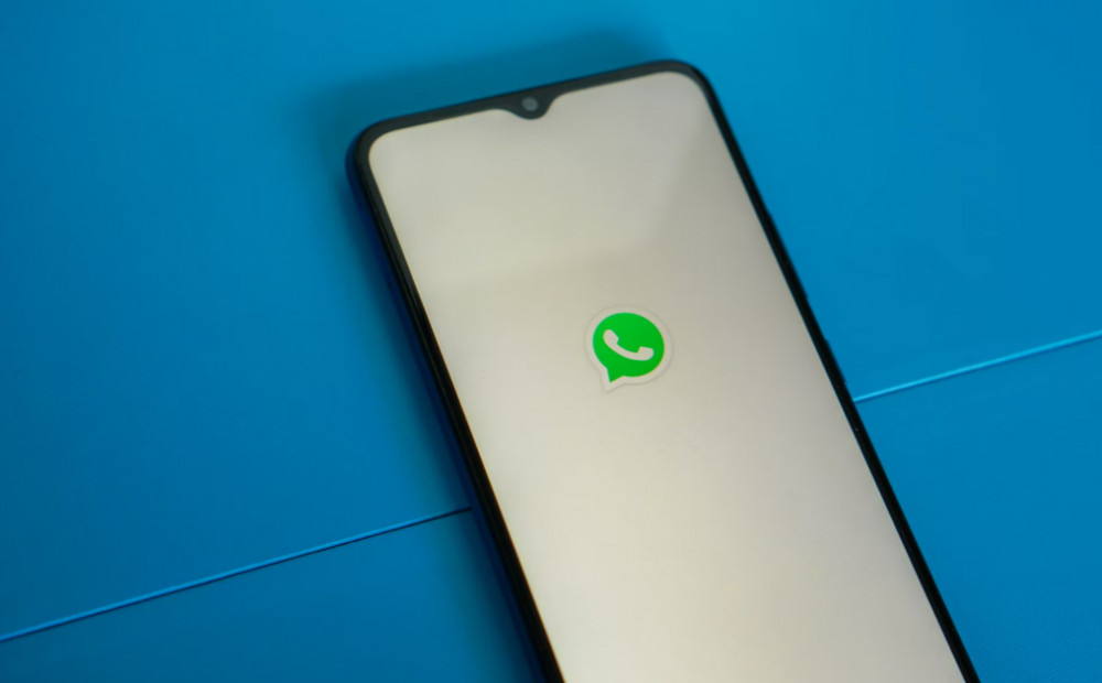 Eleven councillors have been suspended by Labour amid the 'Trigger Me Timbers' WhatsApp leaks; an investigation is ongoing following leaked messages (Image - Mourizal Zativa / Unsplash)