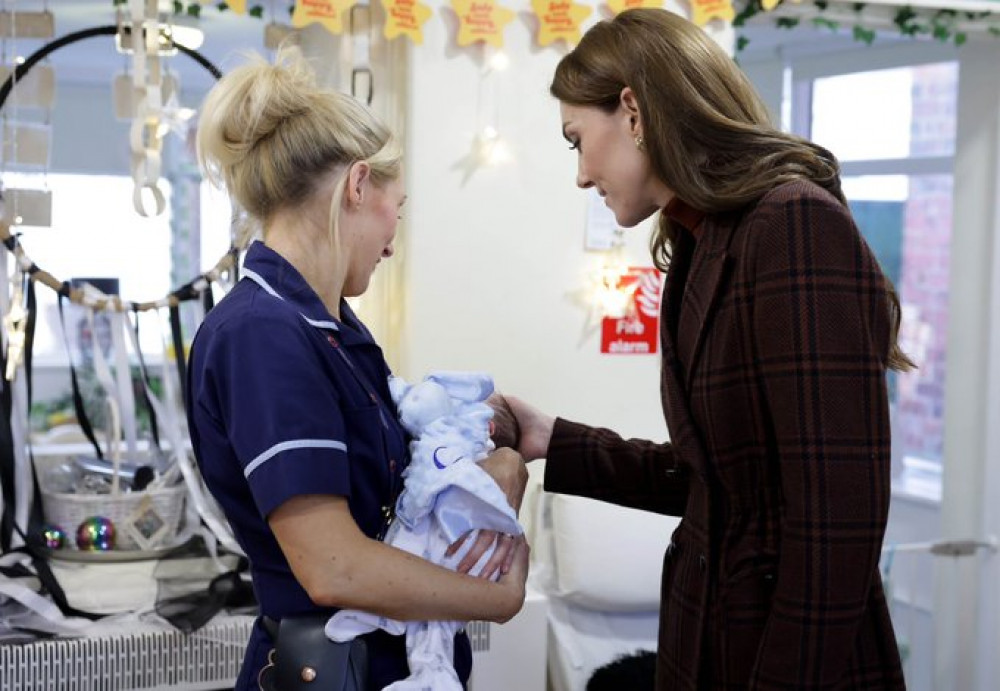 The Princess of Wales talks to mothers inside HMP Styal in Wilmslow (Credit: The Prince and Princess of Wales X).