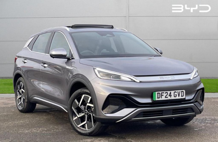 Featuring roof bars, ambient lighting and heated front seats, this is the ideal vehicle for those who are looking for a bigger family car (Image via: Swansway Garages) 