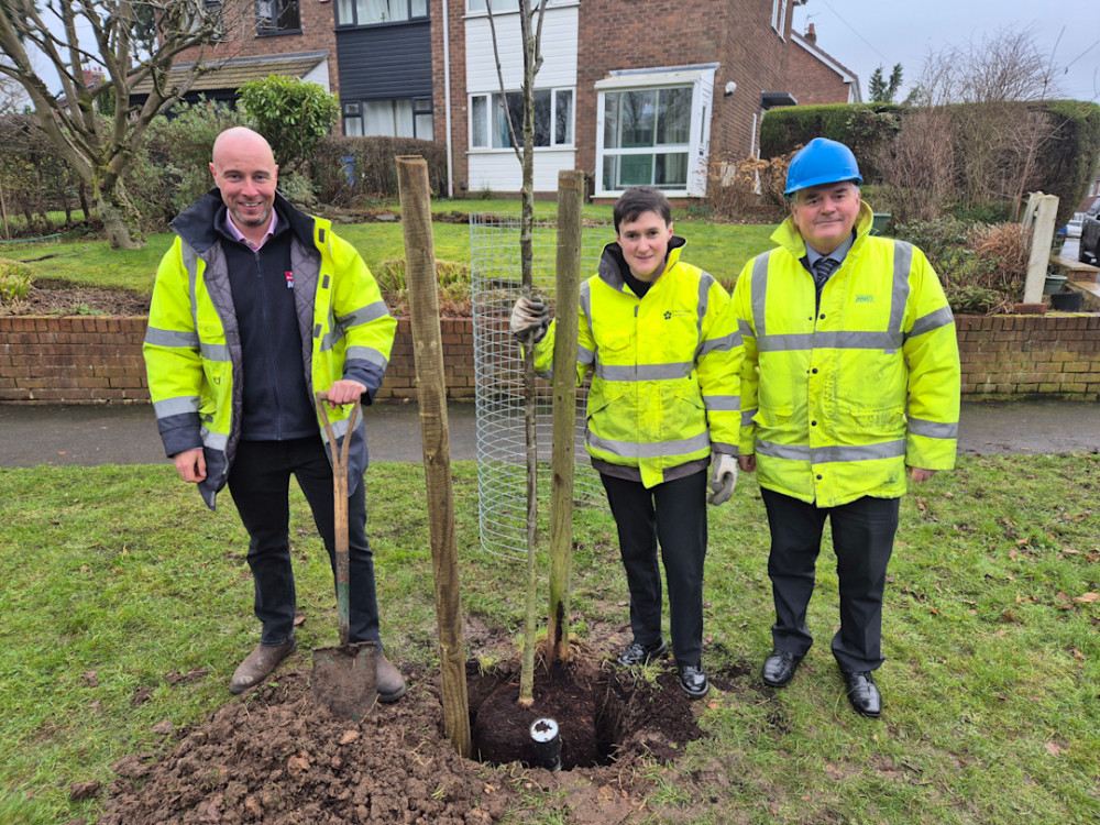 Stockport Council has resurfaced Robins Lane in Bramhall using Milepave, a carbon-neutral material which enhances road safety and longevity (Image - Stockport Council)