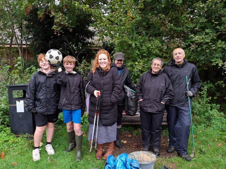 The Big Autumn Clear Up in Butt Close last year (via Hitchin Forum) 