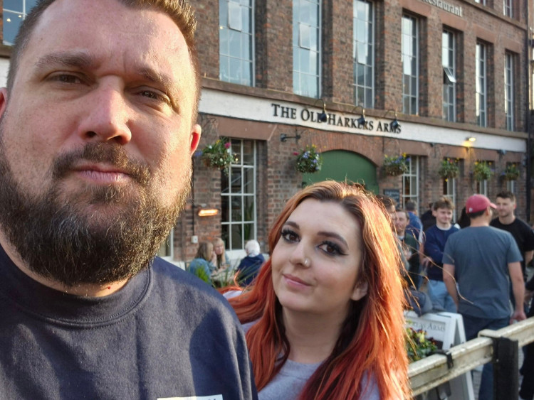 Each pub they visit gets its own review, generating important coverage for independent or hidden spots (Image via: The Great British Pub Crawl)