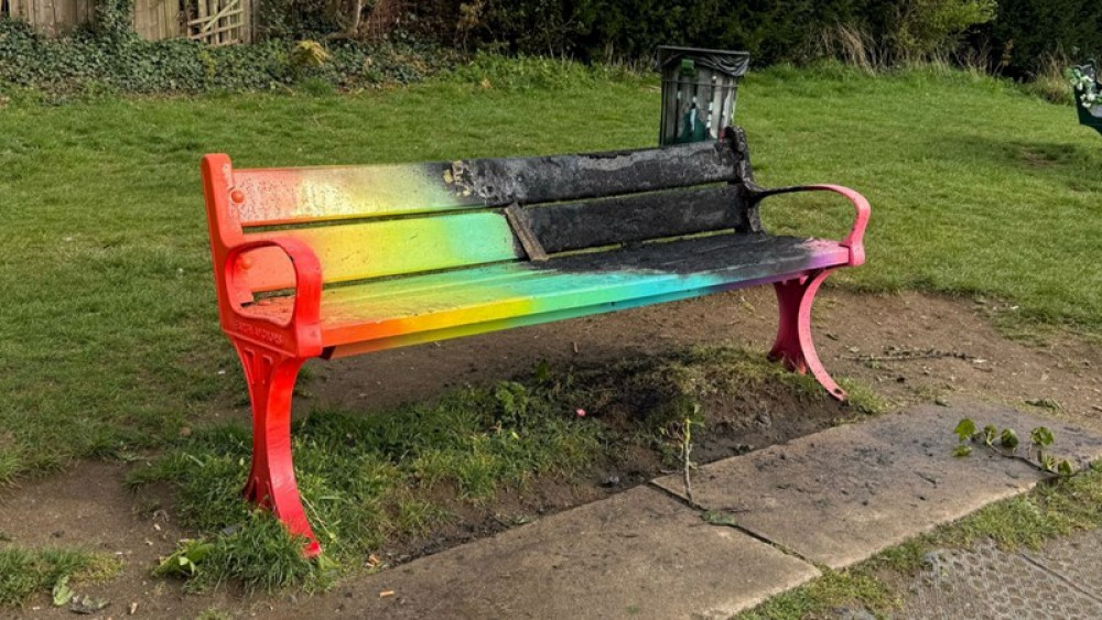 The damaged bench The damaged bench