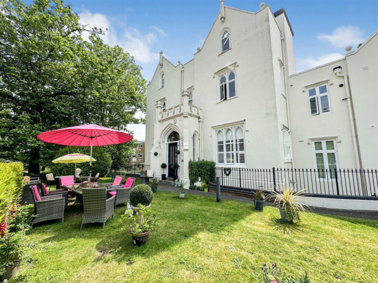 This week we have looked at a two-bedroom apartment on Wilhelmina Close, currently available for £495,000