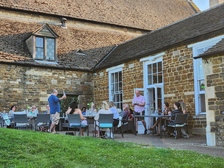 Bat and Bottle: first of the Summer Italian Wine Tastings at Castle Cottage Cafe Bat and Bottle: first of the Summer Italian Wine Tastings at Castle Cottage Cafe