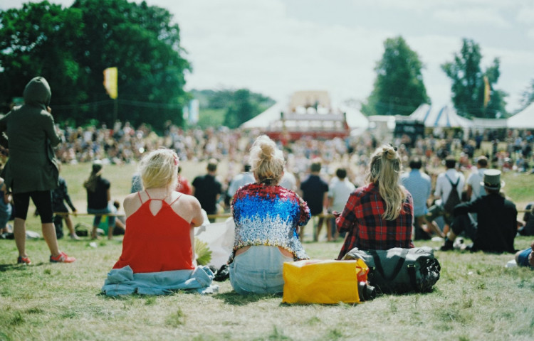 There is lots going on in and around Stockport this weekend, including live music, a countryside festival, and more (Image - Aranxa Esteve / Unsplash)