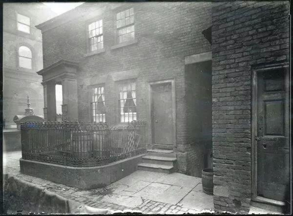 Maureen Fahey of Stockport Heritage Trust shares the fascinating history of Willow Grove cemetery in South Reddish - the final resting place of 35,000 people (Image - Stockport Heritage Trust)