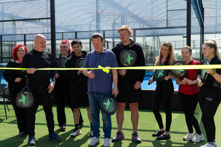 A ribbon-cutting ceremony took place with representatives from Everyone Active, Basildon Borough Council and PadelStars celebrating the launch of the borough’s first-ever padel facility. 