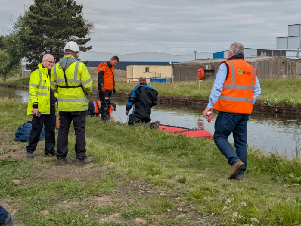Rescue teams working to remove a lorry from the canal in Middlewich today (Thursday). (Photo: Nub News) Rescue teams working to remove a lorry from the canal in Middlewich today (Thursday). (Photo: Nub News)