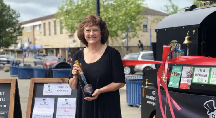 Warwick's potato lady recieves support from Tamworth potato seller Spud Man (images via Nina Kelly) 