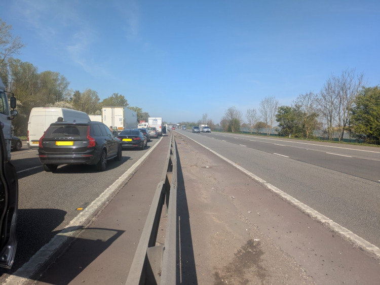 Delays remain on the M40 in South Warwickshire (image via SWNS)