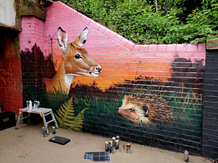 Sign up to our free weekly newsletter for Warwick! (image by Geoff Ousbey)