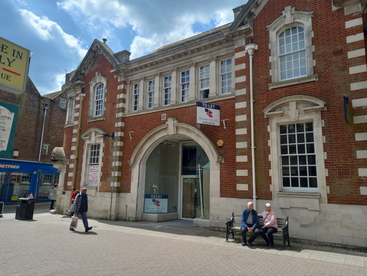 Specsavers wants to move to new site