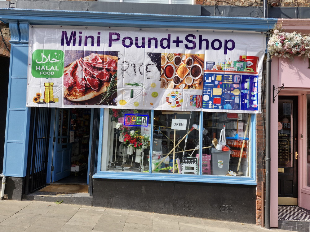 Mini Pound+ Shop is open for business (Credit: Waheed Farooqi Zargar) Mini Pound+ Shop is open for business (Credit: Waheed Farooqi Zargar)