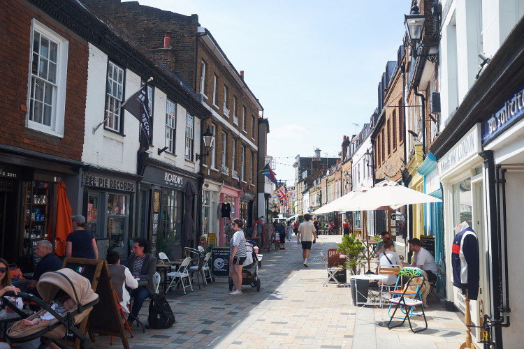 The proportion of adults estimated to be living with obesity in Richmond Upon Thames in 2023/2024 has decreased from 2022/2023 (credit: Nub News).
