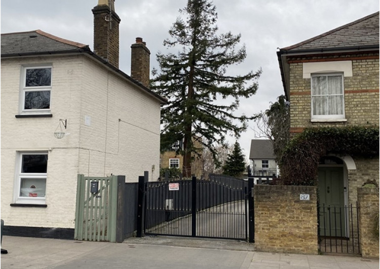 The Site comprises a vacant plot of land to the rear of 81 & 83 High Street in Hampton Hill (Credit: JLA via Richmond Council Planning Applications)