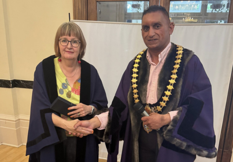 Newly elected deputy mayor Cllr Sarah Boad with mayor Cllr Ruggy Singh (images via Leamington Spa Town Council) 