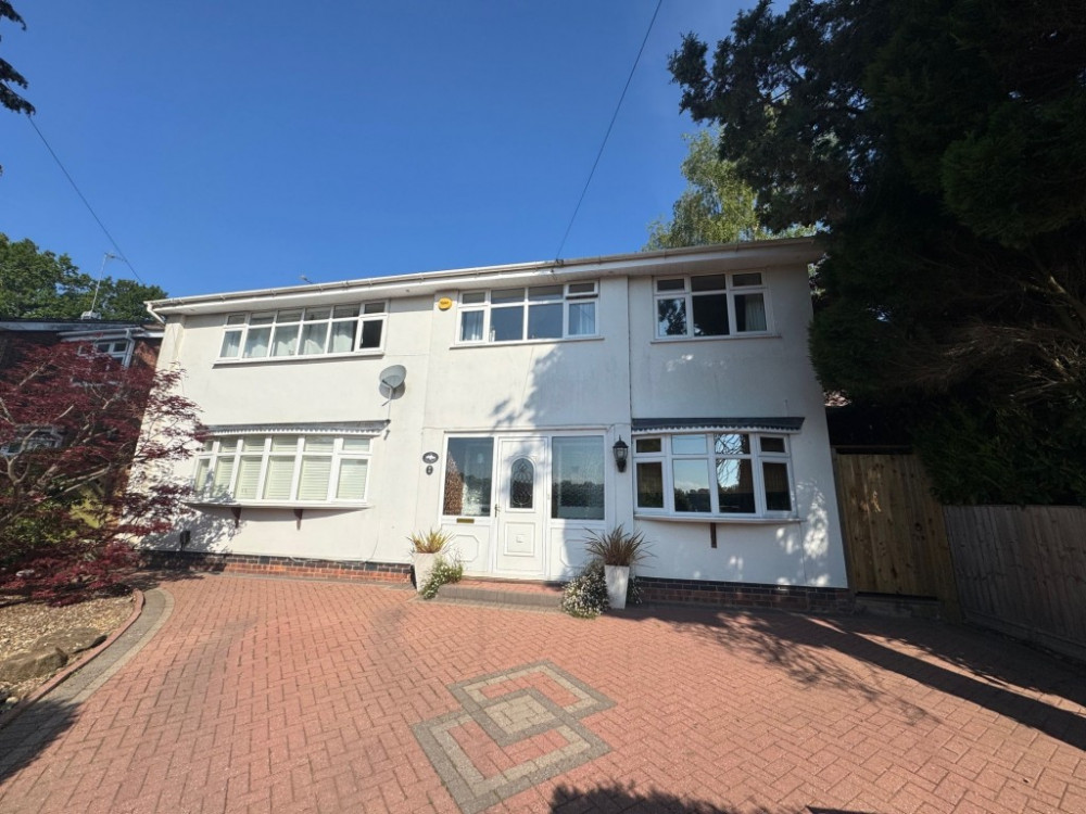 This week we have looked at a four-bedroom home on Highland Road, currently available for £775,000 This week we have looked at a four-bedroom home on Highland Road, currently available for £775,000