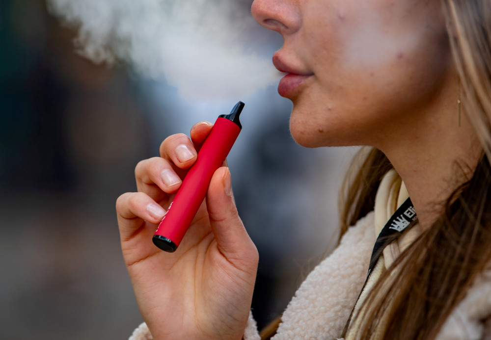 It will be illegal for businesses to sell or supply all single-use or 'disposable' vapes (Image via: SWNS) It will be illegal for businesses to sell or supply all single-use or 'disposable' vapes (Image via: SWNS)
