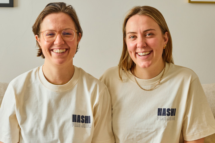 (Left to right) Nashi Pear Juice Co-Founders Taya and Lucy Jackson (credit: Nashi Pear Juice).