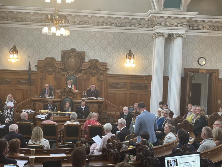 Cllr Mark Roberts, the new leader of Stockport Council, gives a speech after his appointment (Image - Nub News)