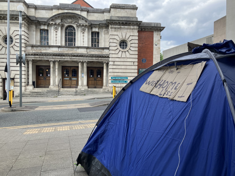 Homeless tents have been put up in Stockport town centre, opposite the town hall and outside the Stockport Homes building (Image - LDRS)