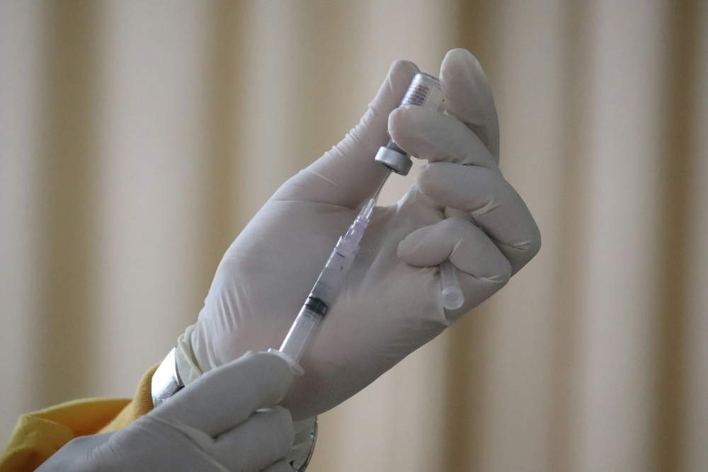 The NHS urges high-risk Frome residents to get their spring COVID-19 booster before 17 June. The NHS urges high-risk Frome residents to get their spring COVID-19 booster before 17 June.