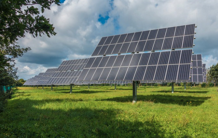 Locals cheer the rejection of the plans for a massive solar farm to the south-east of Leamington (images via Sebastian Ganso, Pixabay)
