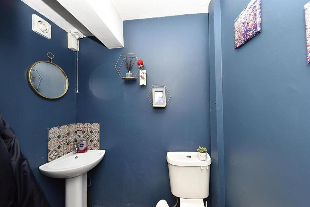 Cloakroom (Credit: Holden & Prescott) Cloakroom (Credit: Holden & Prescott)