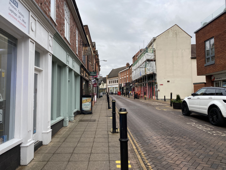 That Gin Company, a popular gin and cocktail bar located on 22 Swan Street in Warwick, is looking for a new business owner (images via James Smith)