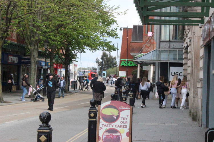 Here are five jobs available around Stockport as of 22 May 2025 - in sectors such as hospitality, sales, and more (Image - Nub News)