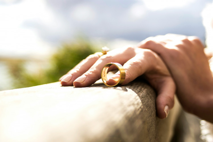 UK Linkology offers advice on what to do with the family home after a divorce (Credit: Engin Akyurt via Unsplash)