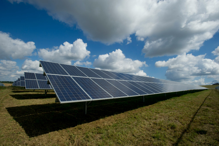 A new solar farm in Glastonbury by Avalon Community Energy could generate power for 500 homes, cut carbon emissions, and fund local projects.