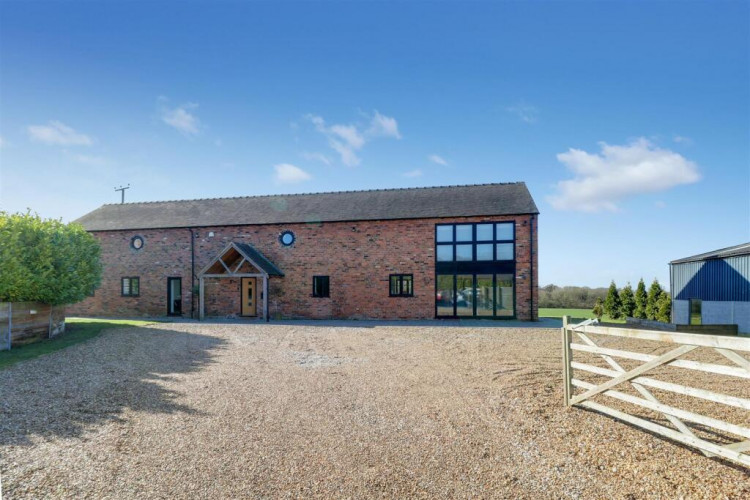 A stunning five double bedroom detached barn conversion, with field/countryside views to the rear. (Stephenson Browne)