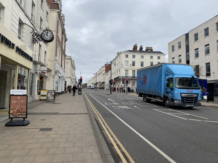 Thirteen local eateries and shops have received five-star food hygiene ratings this May(images via Nub News) 