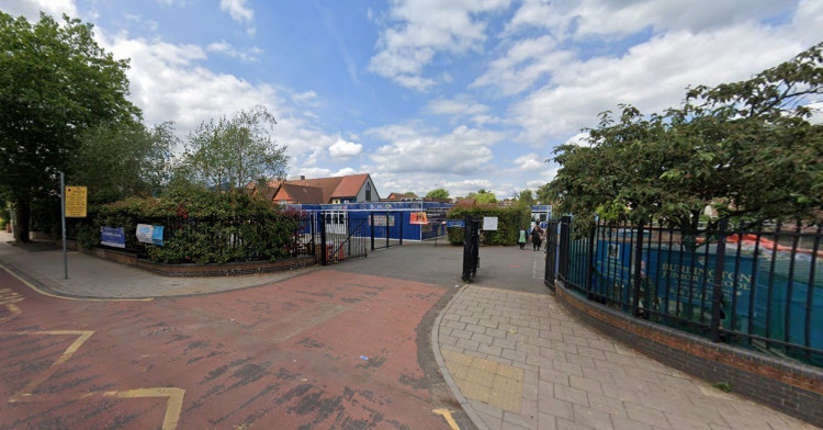 Burlington JUnior School is located on Burlington Rd, New Malden KT3 4LT